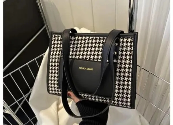 Black_Premium_Pu_Material_Casual_Hand_Bag_For_Women