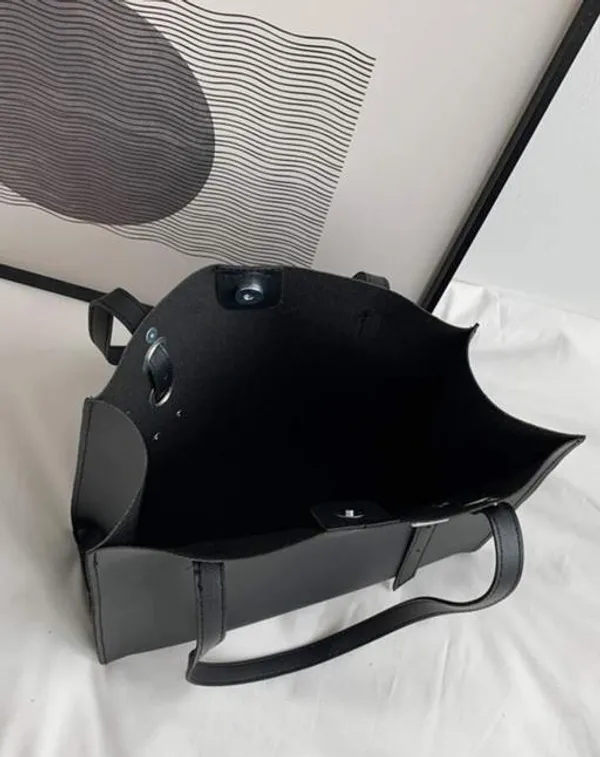 Black_Premium_Pu_Material_Casual_Hand_Bag_For_Women