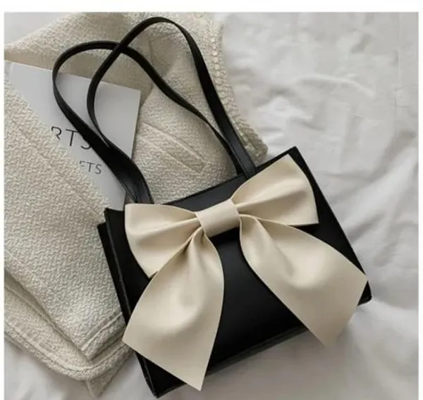 Black_Premium_Pu_Material_Casual_Hand_Bag_For_Women