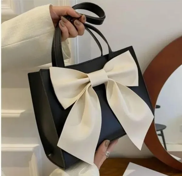 Black_Premium_Pu_Material_Casual_Hand_Bag_For_Women