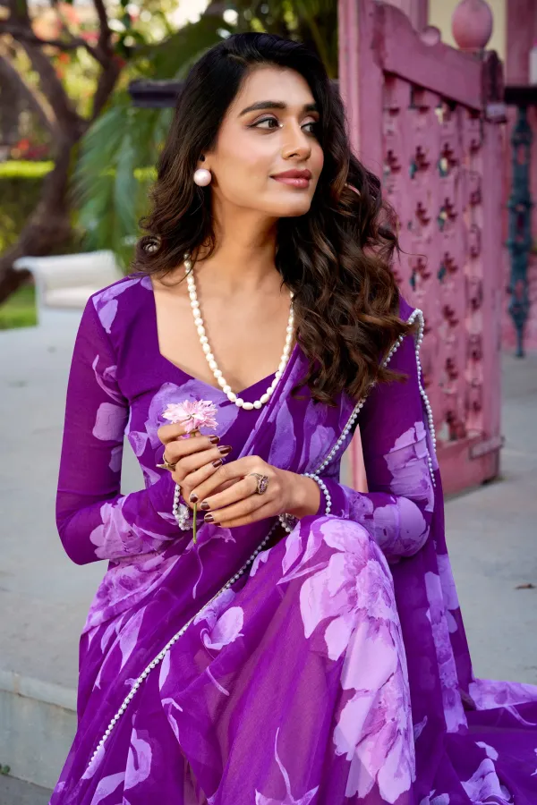 Purple_Floral_Printeded_Chiffon_Saree_With_Pearl_Lace_Border