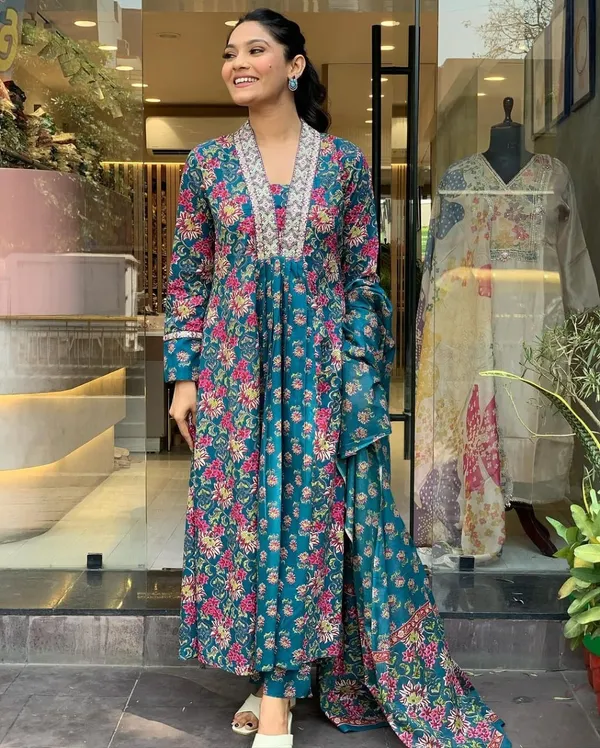 Teal_Blue_Kurta_Pant_Dupatta_Sett