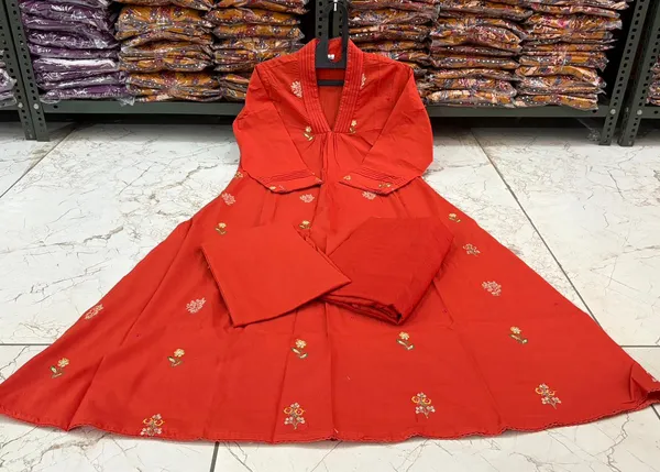 Women’s_Rust_Orange_Floral_Embroidered_Kurta_Pant_Dupatta_Set