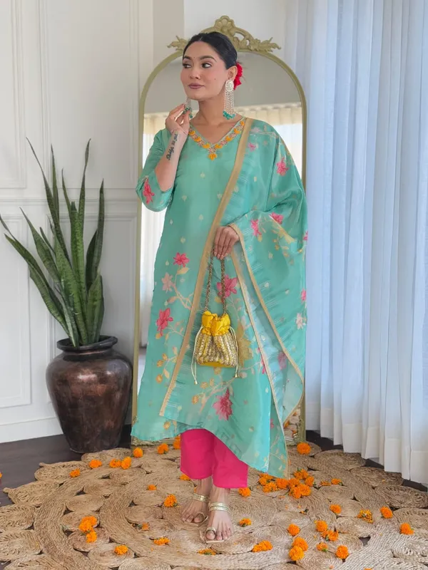 Blush_Bloom_Floral_Cotton_Kurta_Set_with_Dupatta
