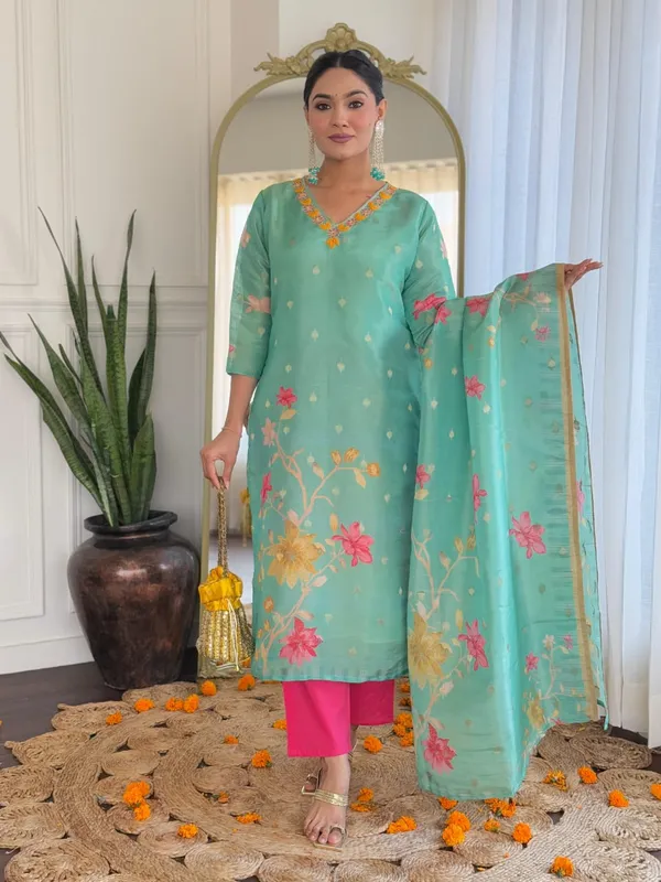 Blush_Bloom_Floral_Cotton_Kurta_Set_with_Dupatta