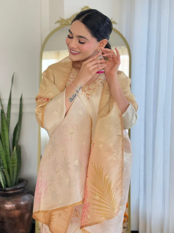 Blush_Bloom_Floral_Cotton_Kurta_Set_with_Dupatta