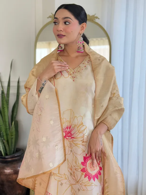 Blush_Bloom_Floral_Cotton_Kurta_Set_with_Dupatta