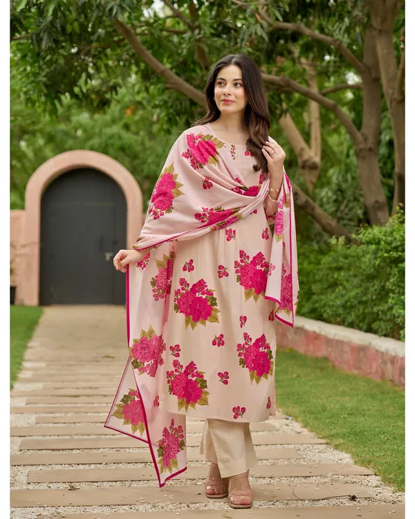 Blush_Pink_Bloom_Handwork_Mul_Cotton_Suit_For_Women