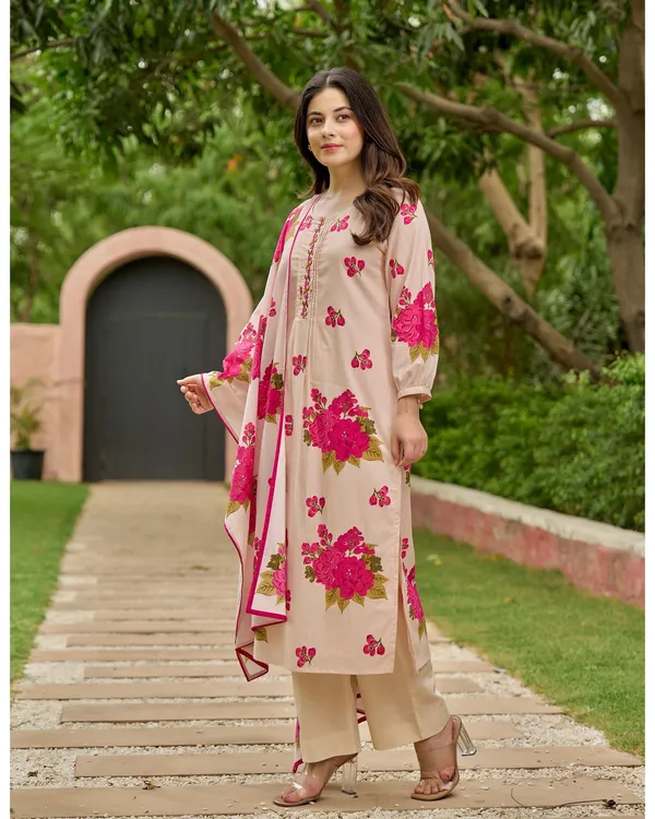 Blush_Pink_Bloom_Handwork_Mul_Cotton_Suit_For_Women