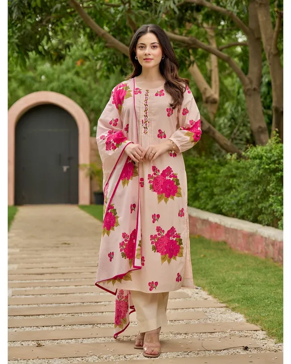 Blush_Pink_Bloom_Handwork_Mul_Cotton_Suit_For_Women