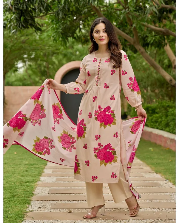 Blush_Pink_Bloom_Handwork_Mul_Cotton_Suit_For_Women