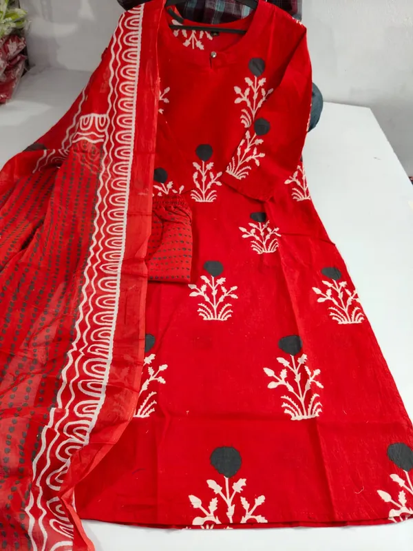 Red_Cotton_Kurti_Pant_Dupatta_Set_For_Women