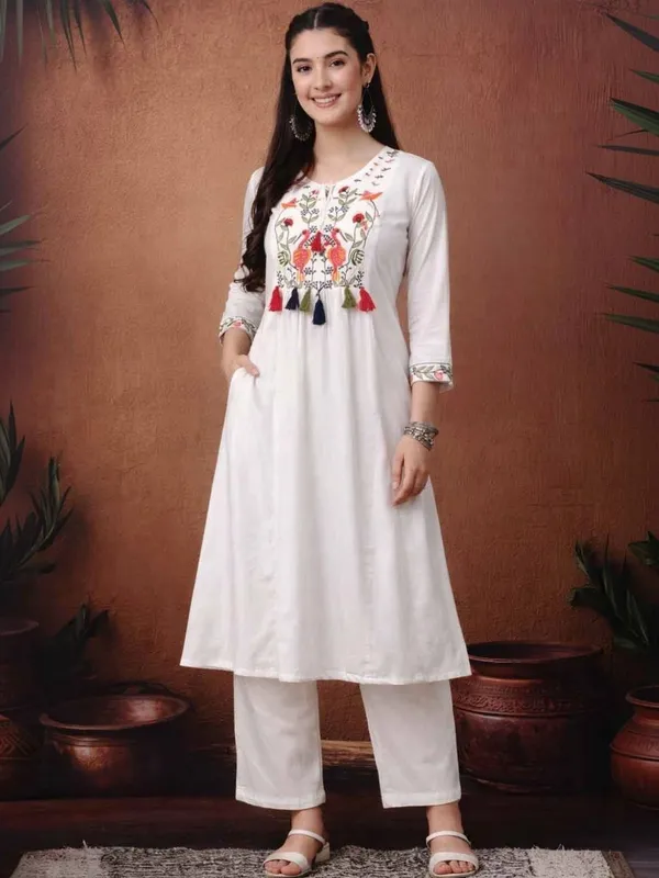 Embroidered_A-Line_Kurta