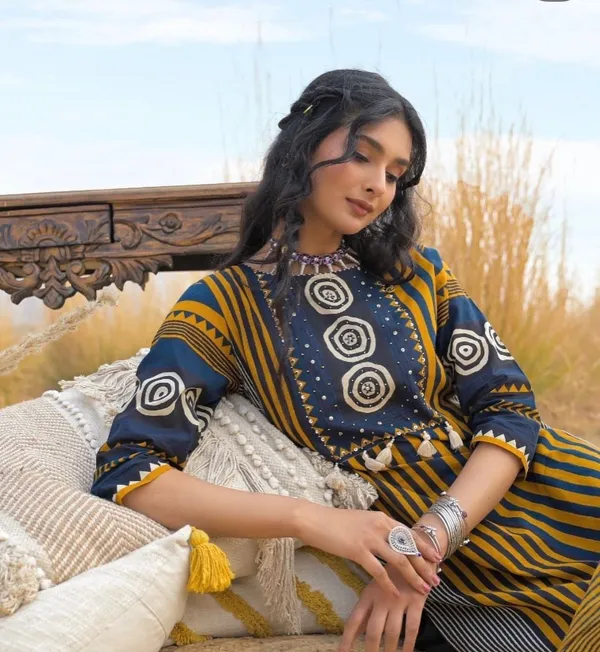 Yellow_And_Black_Premium_Heavy_Cotton_Full_Printer_Celebrate_In_Style_Raksha_Bandhan_Kurta_Pant_Dupatta_For_Women