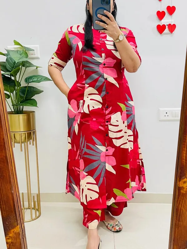 Red_Women's_Floral_Printed_A-Line_Kurti_with_Pants
