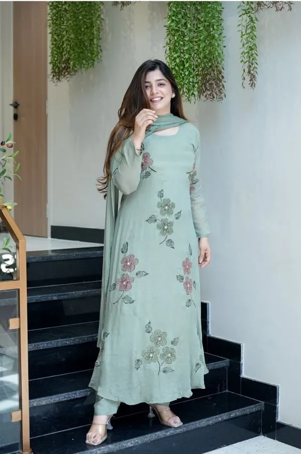Women’s_Pista_Green_Floral_Embroidered_Kurta_Pant_Dupatta_Set