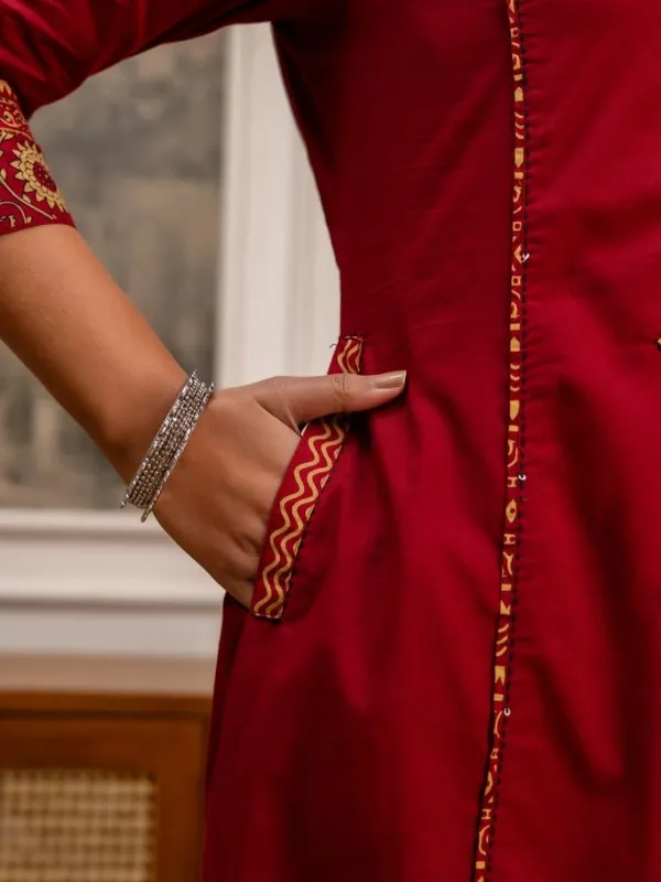 Royal_Maroon_Ethnic_Kurta_Set_with_Printed_Dupatta