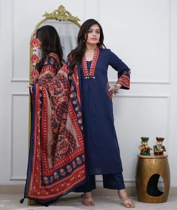 Navy_Cotton_Mirror_Embroidered_Suit_Set