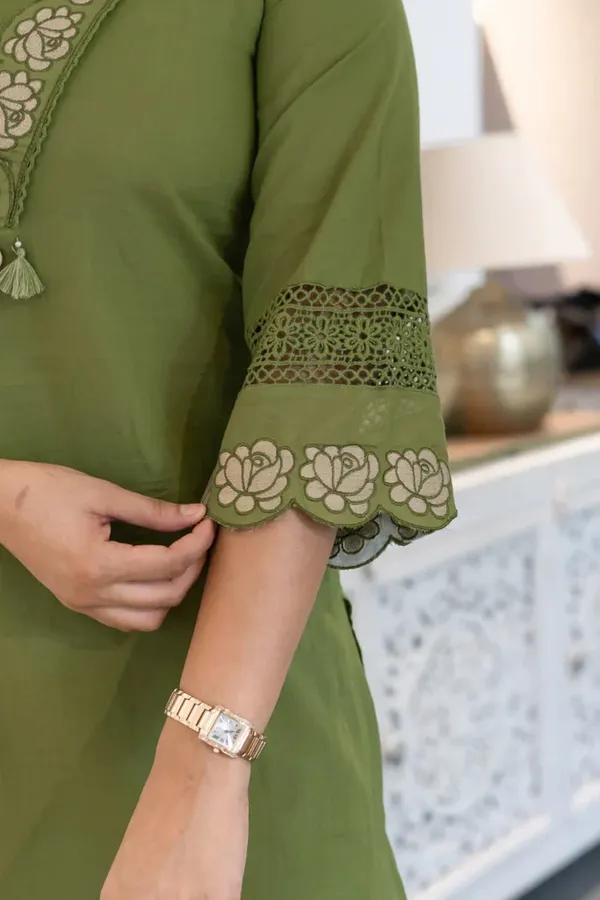 Light_Green_Floral_Print_Kurta_Trouser/Pant_&_Dupatta_Set_For_Women