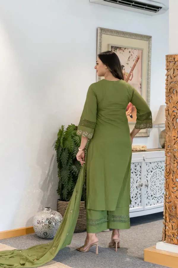 Light_Green_Floral_Print_Kurta_Trouser/Pant_&_Dupatta_Set_For_Women