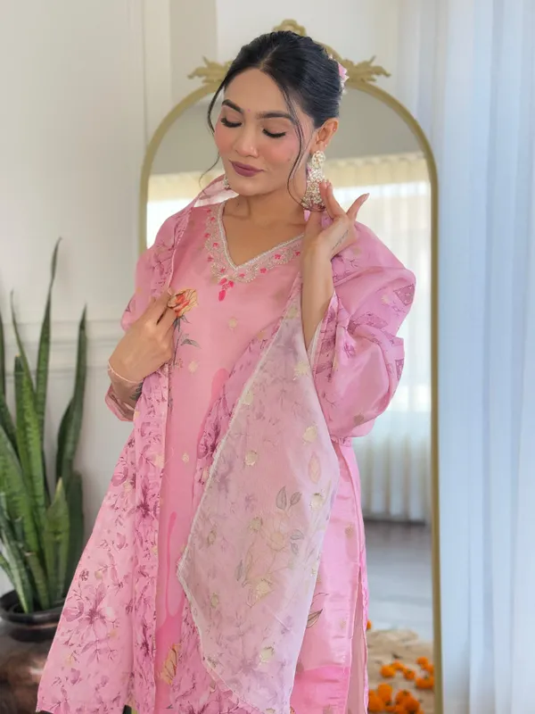 Blush_Bloom_Floral_Cotton_Kurta_Set_with_Dupatta