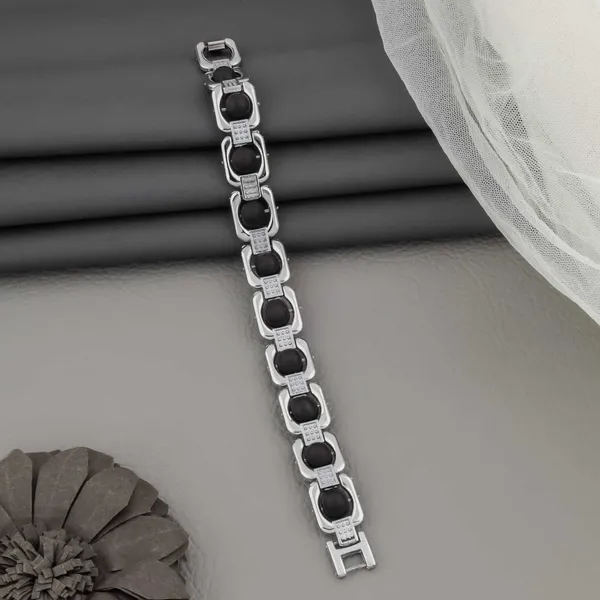 Black_&_Silver_Metal_Bracelet_For_Men_&_Women