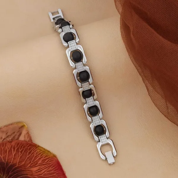 Black_&_Silver_Metal_Bracelet_For_Men_&_Women