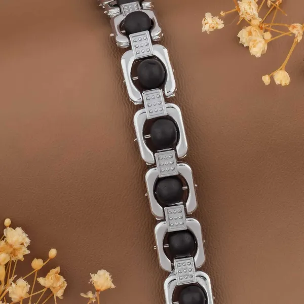Black_&_Silver_Metal_Bracelet_For_Men_&_Women