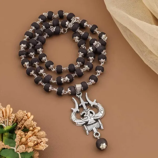 Black_&_Silver_Metal_Chain_For_Men_&_Women