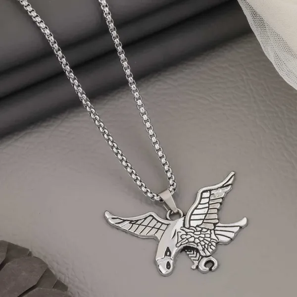 Silver_Metal_Locket_For_Men_&_Women