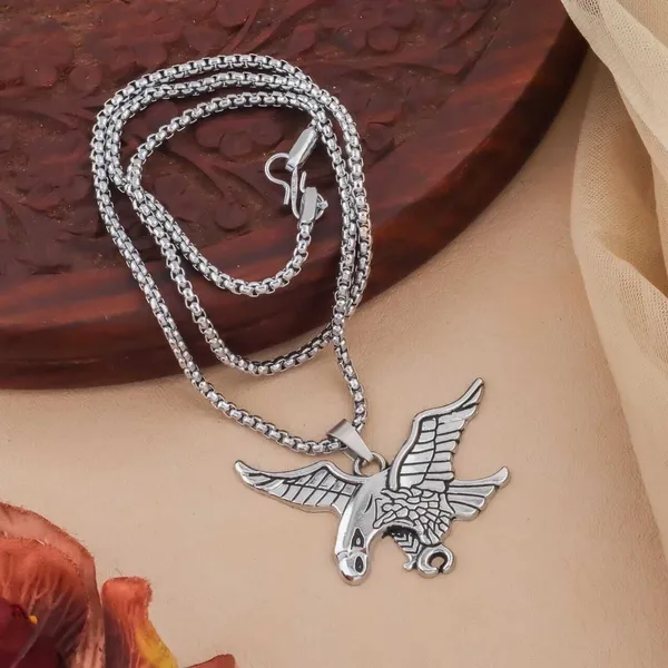 Silver_Metal_Locket_For_Men_&_Women