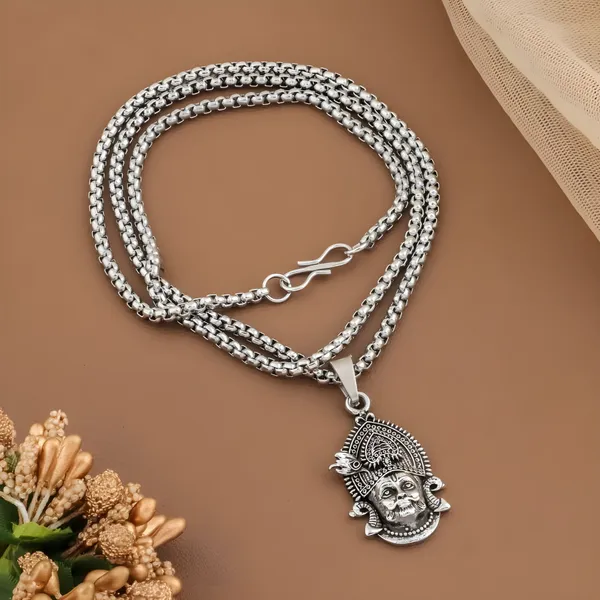 Silver_Metal_Locket_For_Men_&_Women