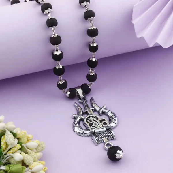 Silver_Metal_Locket_For_Men_&_Women