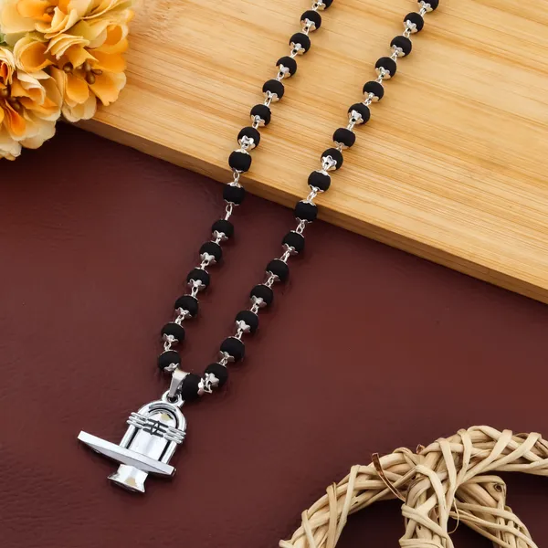 Silver_Metal_Locket_For_Men_&_Women