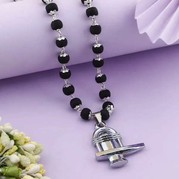 Silver_Metal_Locket_For_Men_&_Women