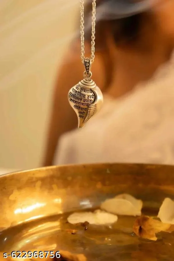 Handcrafted_Silver_Krishna_Mantra_Shankha_Pendant_Necklace_|_Spiritual_Jewelry_for_Men_&_Wome