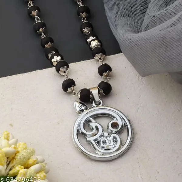 1._Elegant_Black_Beads_Mala_with_Stylish_Oxidized_Pendant