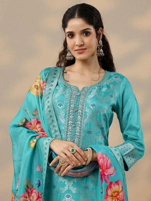 Classic_Teal_Kurta_Pant_With_Floral_Printed_Dupatta