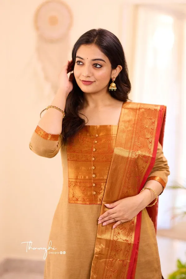 Elegant_Silk_Work_Kurti_Set_With_Banarasi_Dupatta