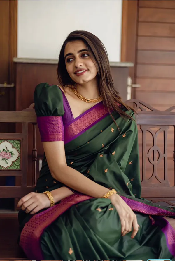 Emerald_Green_&_Royal_Purple_Zari_Silk_Saree