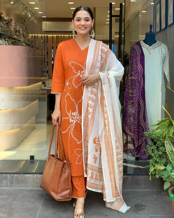 Gulnaar_Orange_Floral_Kurta_Set