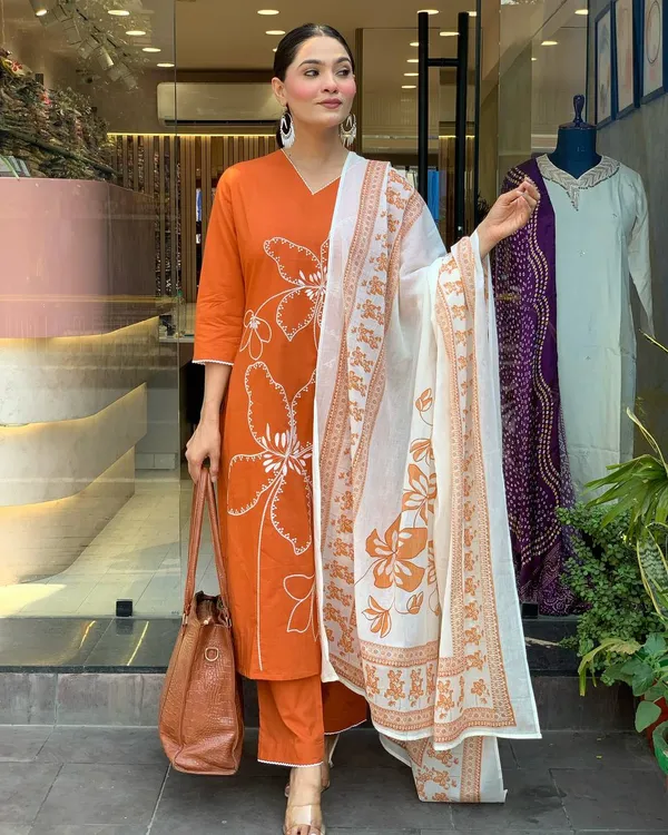 Gulnaar_Orange_Floral_Kurta_Set