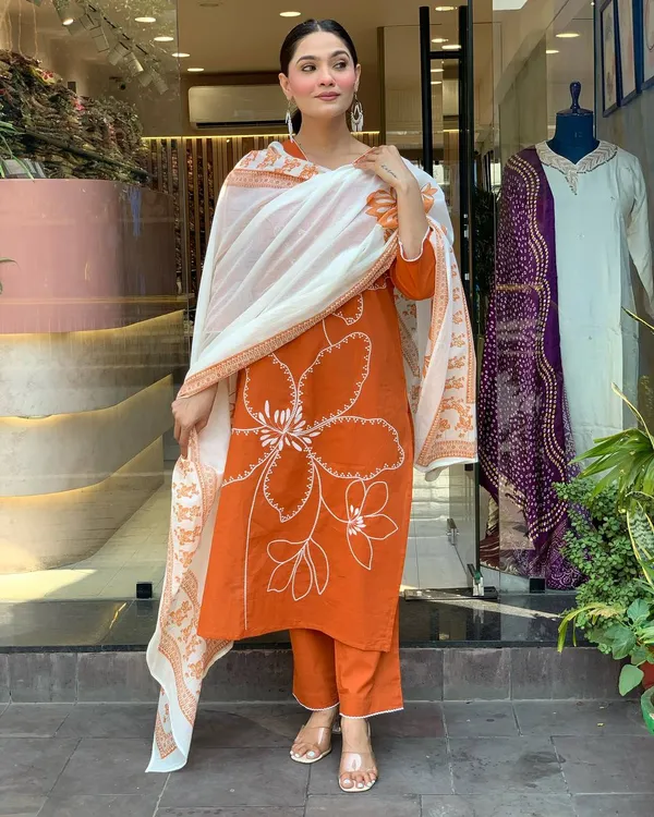 Gulnaar_Orange_Floral_Kurta_Set