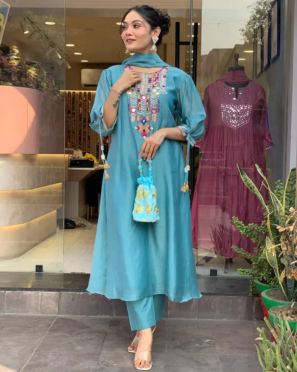 Noor_Aqua_Mirror_Embroidered_Kurta_Set