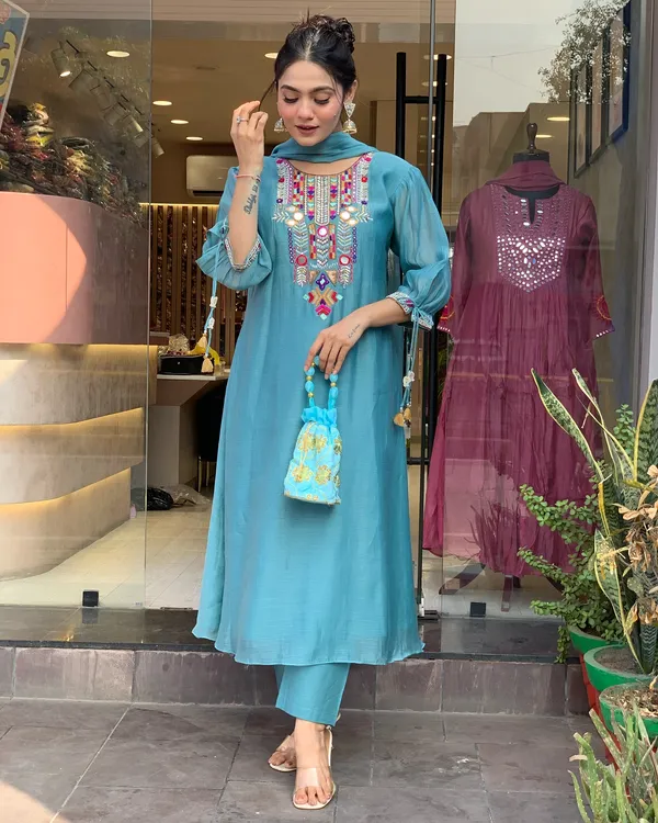Noor_Aqua_Mirror_Embroidered_Kurta_Set