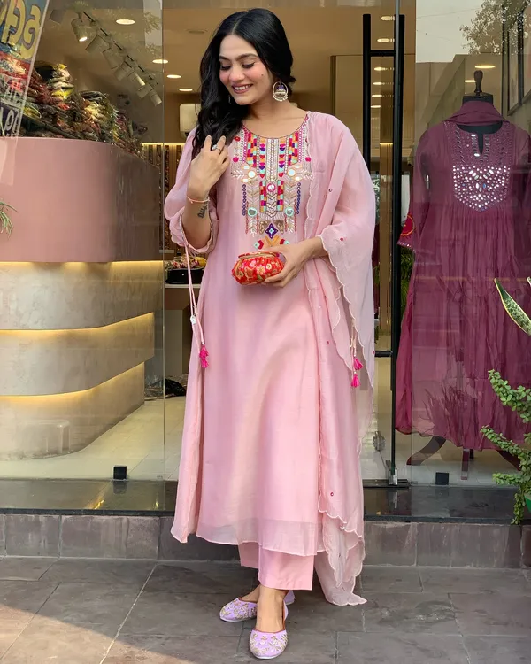 Noor_Blush_Pink_Mirror_Work_Kurta_Set