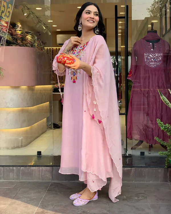 Noor_Blush_Pink_Mirror_Work_Kurta_Set