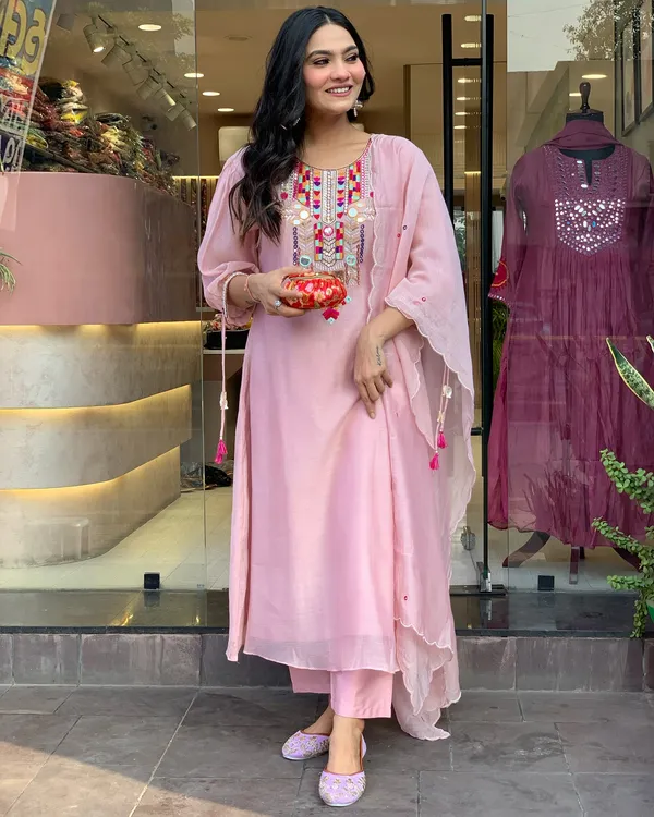 Noor_Blush_Pink_Mirror_Work_Kurta_Set