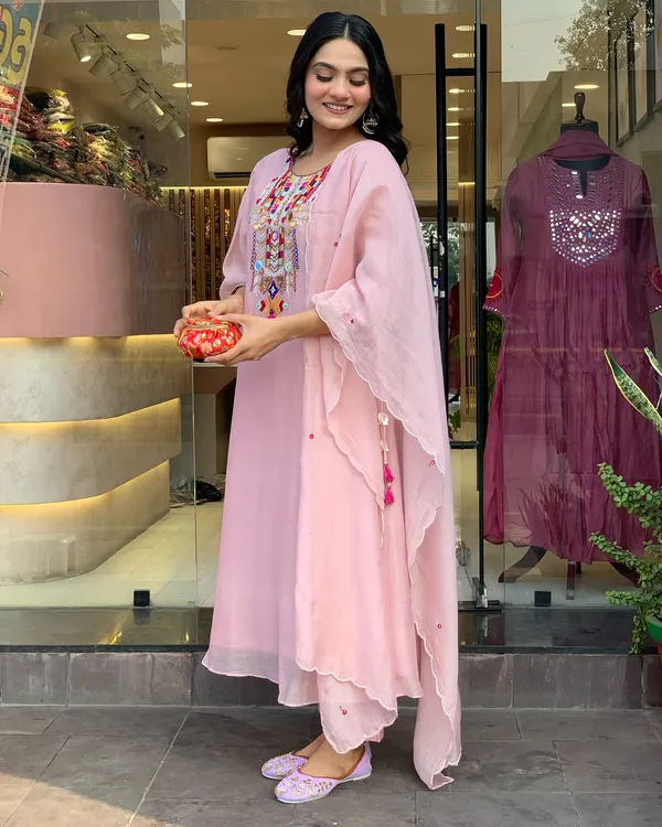 Noor_Blush_Pink_Mirror_Work_Kurta_Set