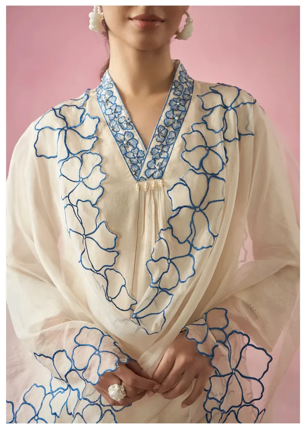 Shwet_Neel_Floral_Grace_Set